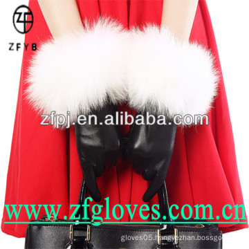 New style lambskin gloves with fox feather